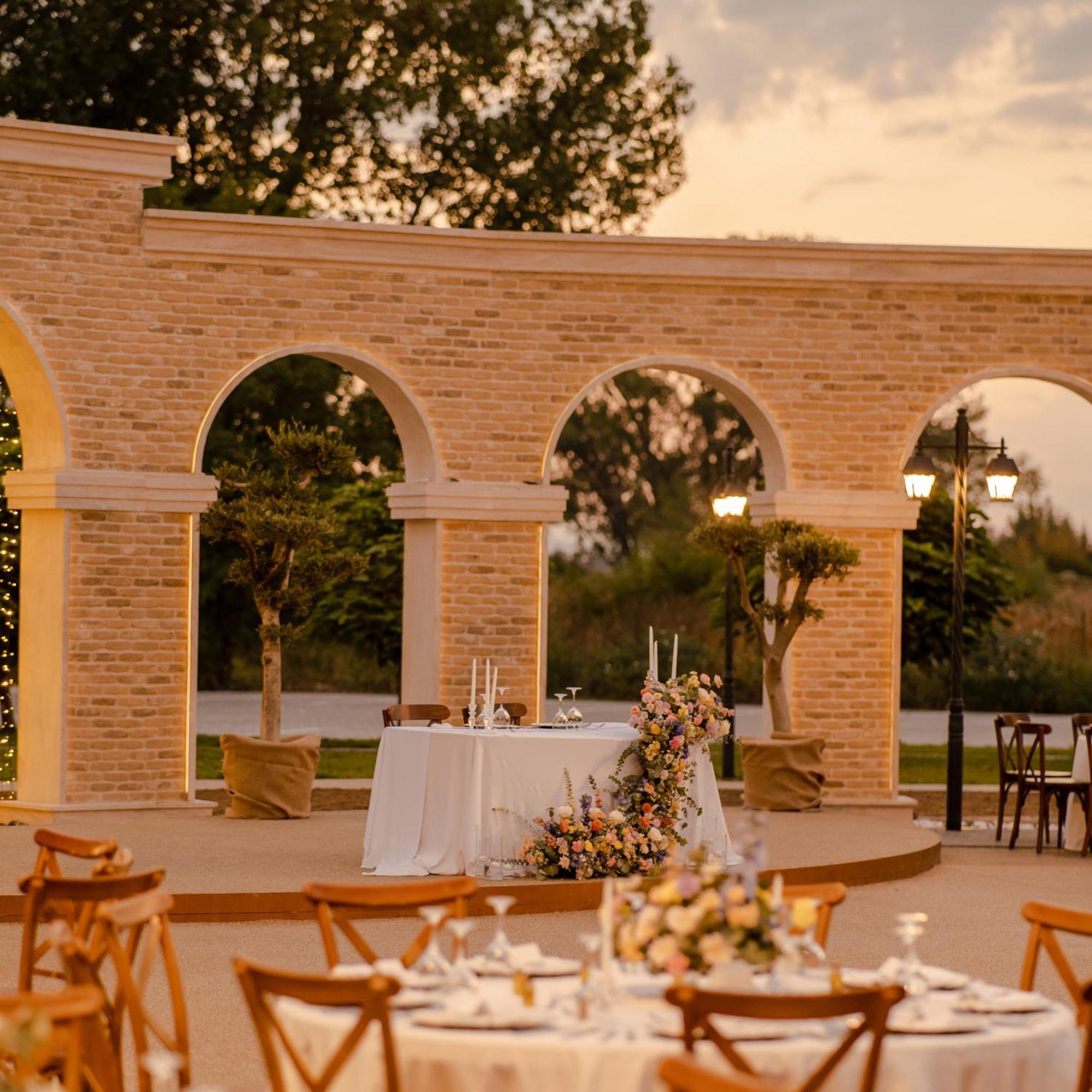 Amazona Hotel Prishtine Bagian luar foto