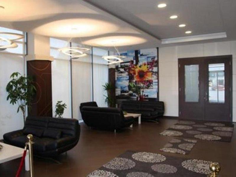 Amazona Hotel Prishtine Bagian luar foto