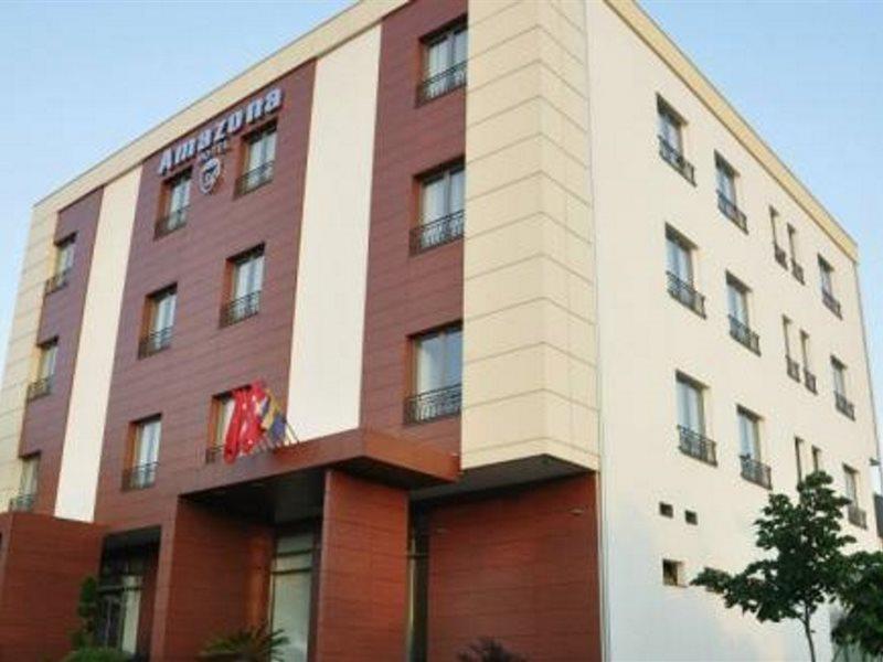 Amazona Hotel Prishtine Bagian luar foto
